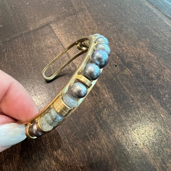 Stella & Dot, cuff bracket with grey toned beads surround. Stunning piece. - Picture 5 of 6